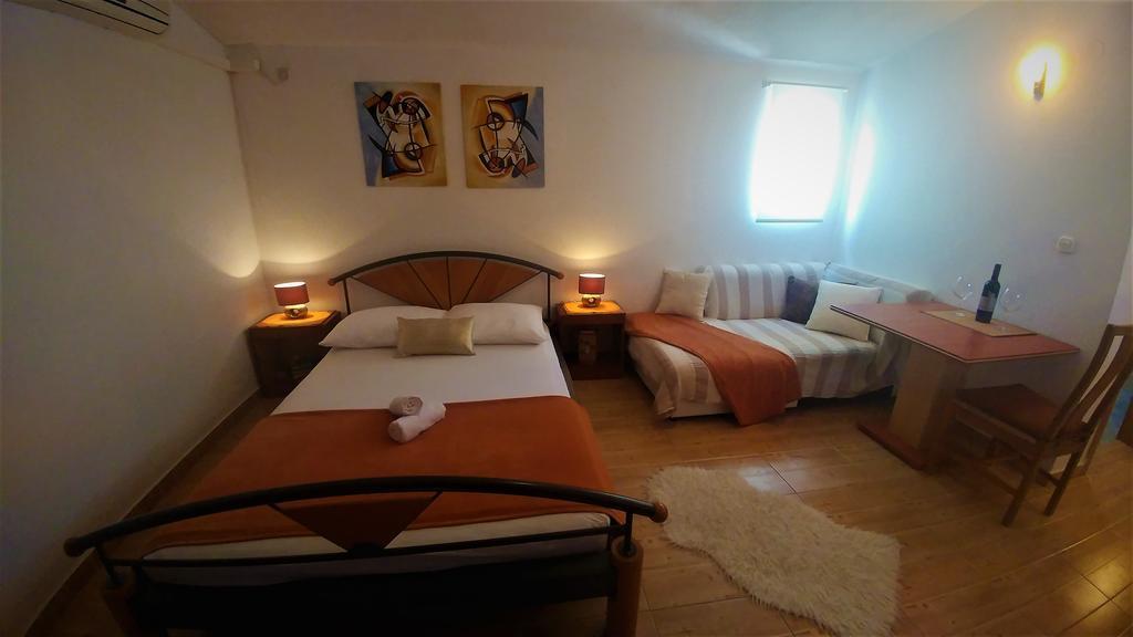 Apartments & Rooms Milena Vodice Kültér fotó